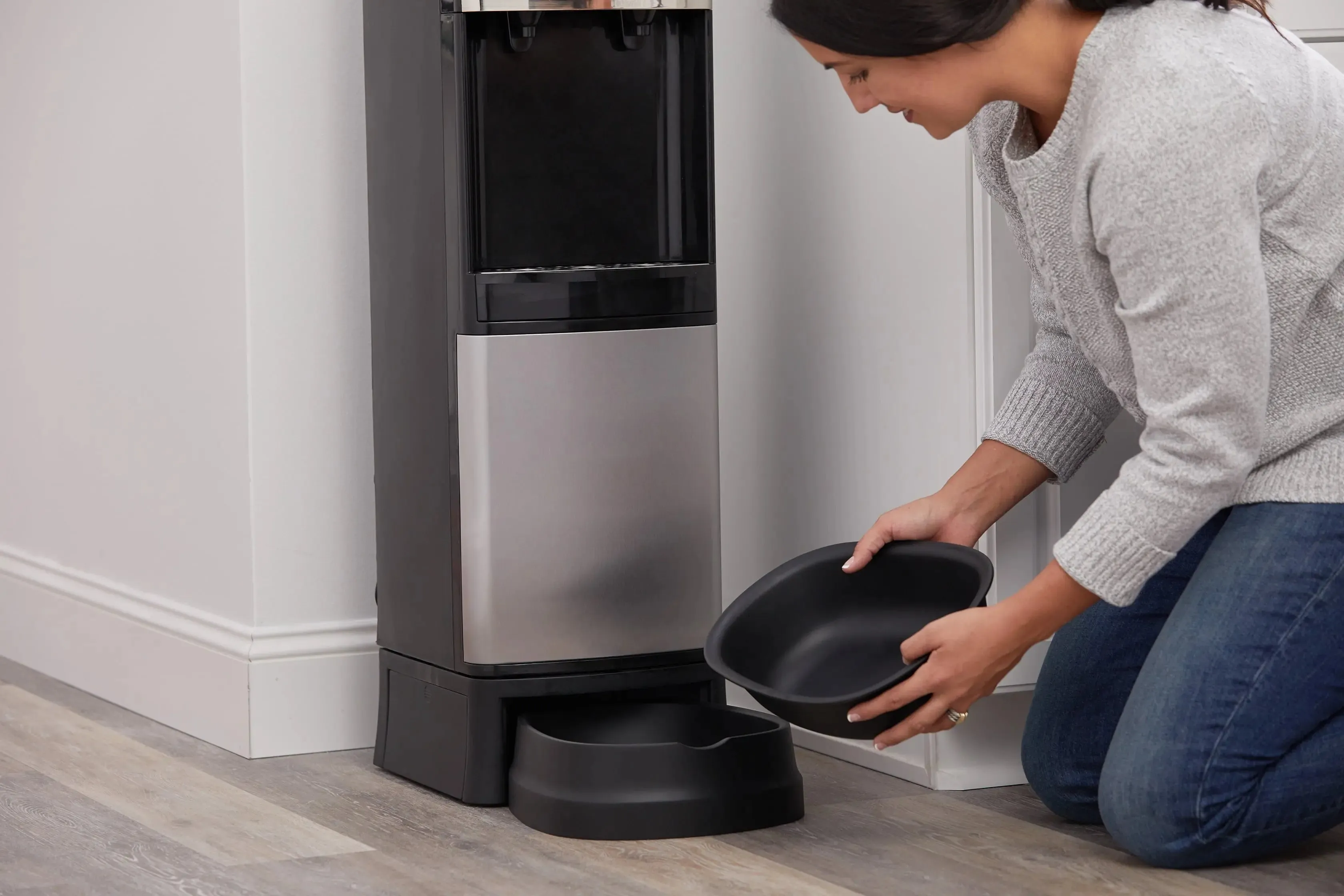 Primo® Water Pet Station Water Dispenser Top Loading, Hot/Cold Temperature, Black and Stainless Steel